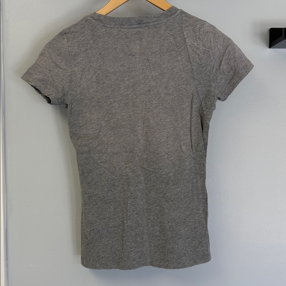 Y2K Hollister Graphic Tee - Picture 4 of 5